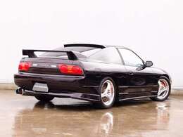 全国でも希少価値の高い純正ミッドナイトパープル外装色のカスタム180sx！アペックスパワーFCにて現車セッテイング済みとなり、HKSGTRSタービン、車高調、RAYS17AWなど多数の高額パーツ装備