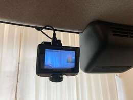 ドライブレコーダー装備！今や必需品ですね