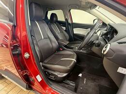 【レザーシート】人気メーカオプション。高級感溢れる車内を演出します。査定アップも見込める人気オプションです！