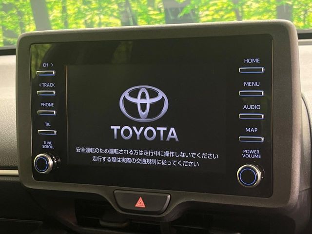 【ディスプレイオーディオ】お持ちのスマホやMP3プレイヤーとの無線接続で音楽再生が可能！コードで繋ぐわずらわしさも無く、手軽にお気に入りの音楽を楽しめます。