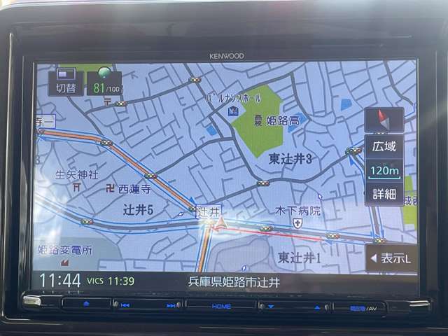 純正8インチナビ