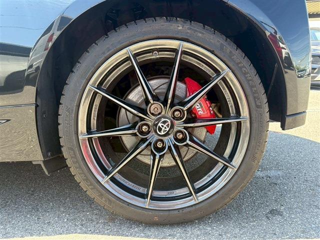 当店の車両は大量仕入れ、大量販売を行っておりますので、お客様にお安くご提供させていただいております。