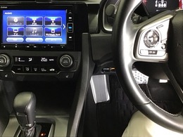 ホンダ純正メモリーナビ搭載なので、遠方へのドライブもお任せ下さい！ステアリング左手側にオーディオ関連のコントロールスイッチを配置しています。操作時は視線を逸らすことなく運転に集中できます