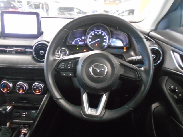 メーターも見易いレイアウトなので安心ドライブをサポートします☆