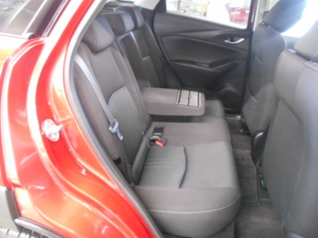 リアシートもゆったり快適に座っていただけますので、後部座席にお乗りの大切な方も楽しくドライブに参加していただけます。