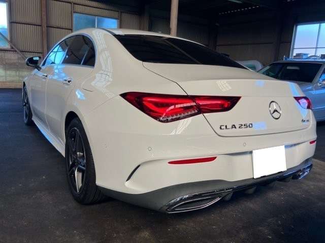 凄くきれいなCLA250が入庫致しました。ハーフレザーシートや360°カメラなどもついております。