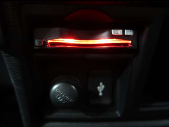 ETC2.0車載器（ご使用の際には登録後にセットアップが必要です）USBポート☆