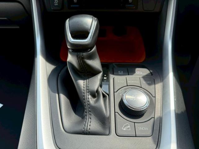 お車に合わせて無料保証以外にも、保証範囲、期間、距離を拡充させた有料保証もご用意しております！中古車の購入が初めてで不安・・・というお客様もご安心ください！