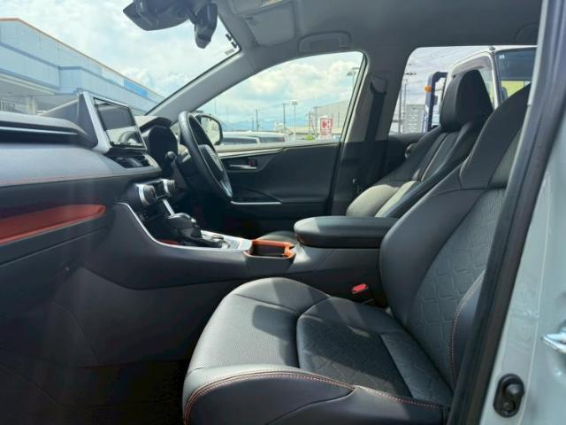 WECARSではほぼ毎日新しい在庫車両を入荷しております！お客様のこだわりを叶える1台がきっとWECARSにあるはずです！