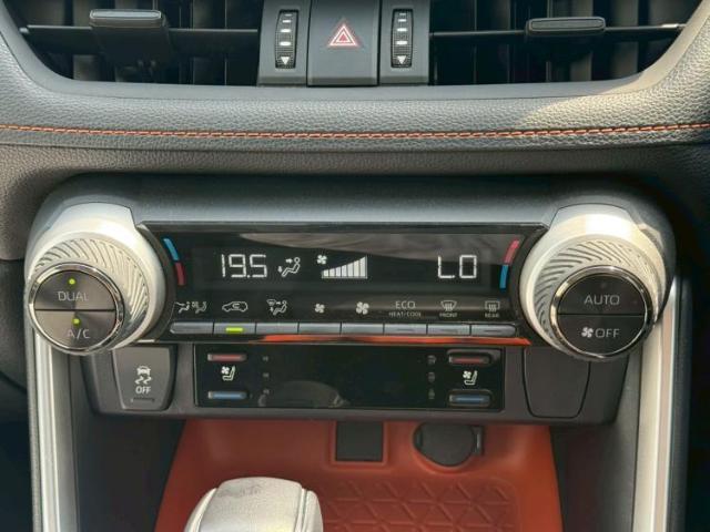 ご購入後の車検やメンテナンスもWECARSにお任せください！自社で整備から修理まで行っておりますので、ご納車後のアフターフォローもお任せください！