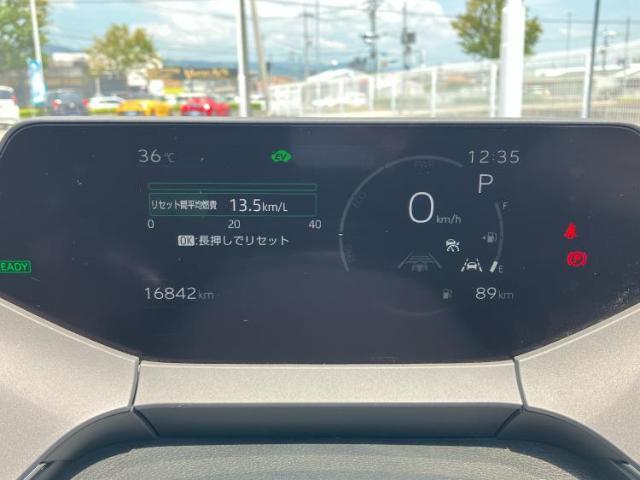WECARSの展示場では実際に見て、触ってお車をお選びいただけます！知識の豊富な営業スタッフが様々なカーライフをご提案いたします！