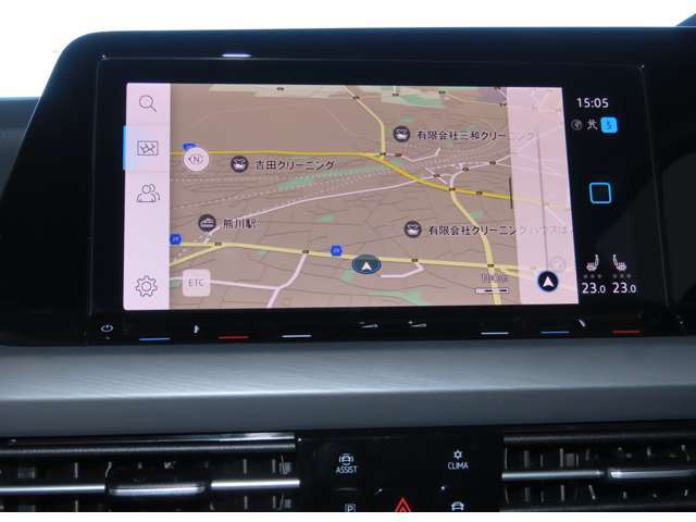 ディスカバーメディア搭載。「VW Connect」というeSIMが内蔵された画期的なシステムです。地図データなど自動で情報を更新することができるのが大きな魅力。なお、CD/DVDは廃止されてます