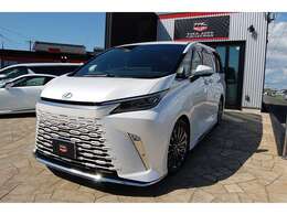 メッキナンバーフレーム（フロント・リア）＆ロックボルト（ロゴ入り）セット