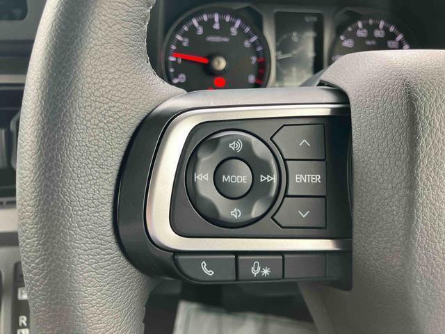 オーディオ調整用ステアリングスイッチです。