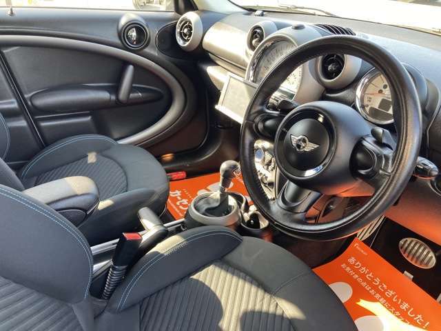 安心の認証工場完備なので点検、整備をきっちりさせていただきます。輸入車専門の熟練の国家資格の整備士が点検整備いたしますのでご安心下さい。