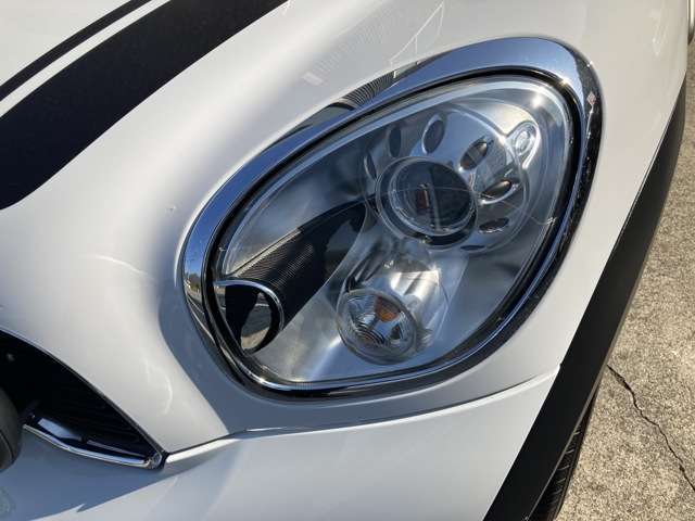 ■登録■　おクルマの登録手続きを行います。車検のないお車はその際に車検も受けますのでご安心ください。