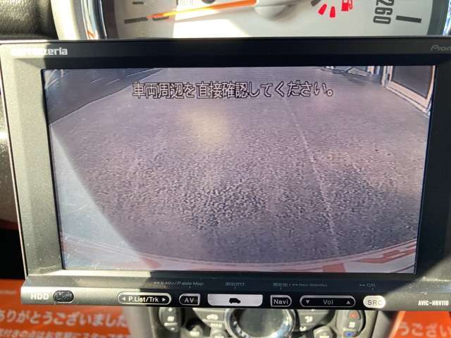 安心の認証工場完備なので点検、整備をきっちりさせていただきます。輸入車専門の熟練の国家資格の整備士が点検整備いたしますのでご安心下さい。