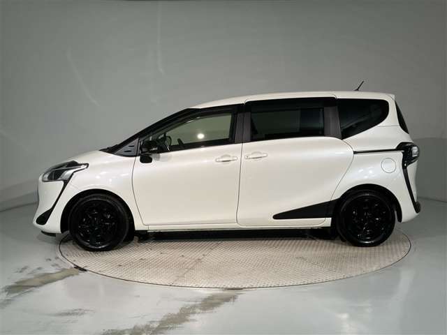 全車種、走行距離無制限の1年間無料保証付き！全国5000ヶ所に及ぶトヨタサービス店舗の安心ネットワーク！※3年先まで延長可能なロングラン保証αもご用意してます（有料）。