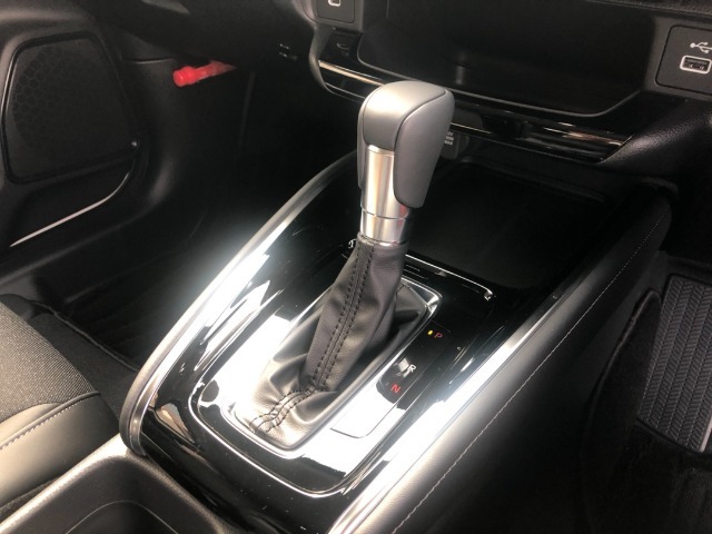 【シフトレバー】どなたでも、操作しやすいように設計されています！