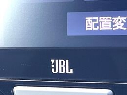 【JBlサウンドシステム】高度なチューニング能力が搭載されており、高音質な音楽をお楽しみいただけます♪