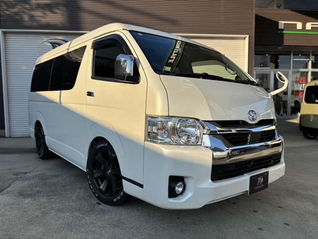 第3機関の日本査定協会にて車両の状態を詳しくチェックを行っております。メーター管理システムも導入しておりますので安心して中古車を選んでいただけます。鑑定書もお付けしてお車をお渡しさせていただきます。