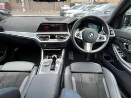 HDDナビ　バックカメラ　スマートキー　ドライブレコーダー　ETC　ブラインドスポットモニター