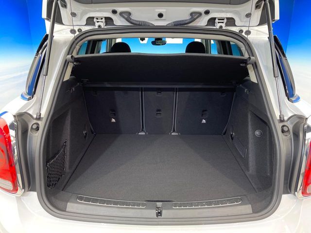 ●トランクルーム：趣味が広がる収容スペース！これだけの広さがあればお買い物やレジャーなどにも最適です！使用感も少なくきれいな状態を維持しております。