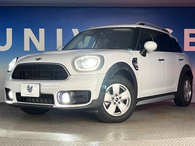 ●LEDヘッドライト：夜間走行時も良好な視界を確保し安心して運転できる高輝度LEDヘッドライトを装備！点灯速度が早く、消費電力も抑えられています。