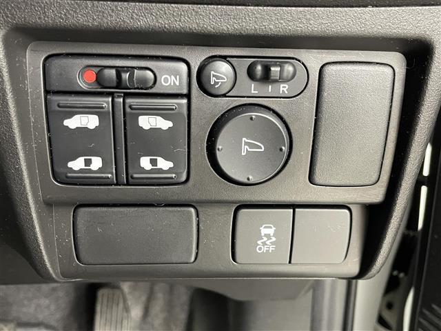 【運転席操作部】快適なドライブを楽しむための機能が装備されています！運転席から触れるので、使いやすいです！除菌プランいれていただくと、さらに清潔で安心していただけます！