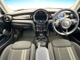 輸入車グループ総在庫数約2，000台！全国の系列店からメーカー・車種問わずご紹介出来るので、あなたにピッタリのお車が見つかるはずです♪まずはお問い合わせ下さい☆