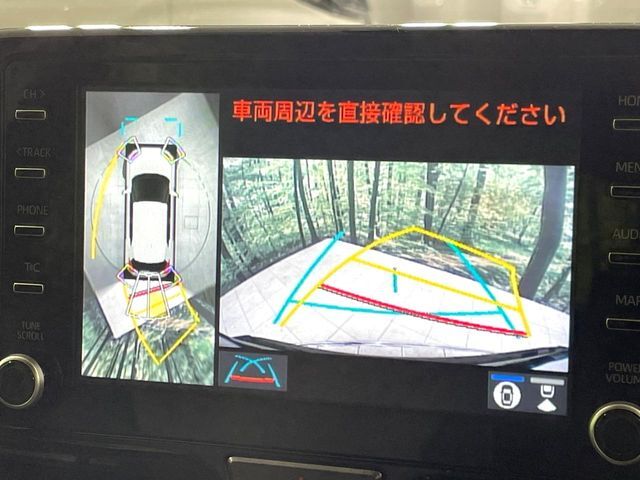 【パノラミックビューモニター】専用のカメラにより、上から見下ろしたような視点で360度クルマの周囲を確認することができます☆死角部分も確認しやすく、狭い場所での切り返しや駐車もスムーズに行えます。