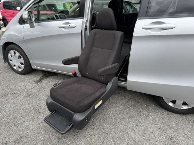 座席が一番下に降りた状態です☆