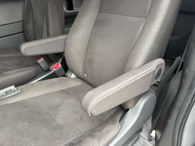 アームレストがついています☆