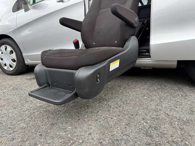 車いすからの移乗がしやすい高さです☆