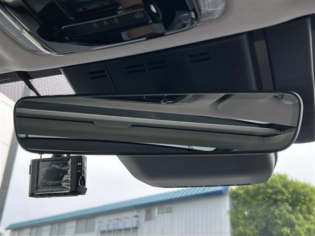 気になる車はすぐにお問い合わせください！画面内の無料ダイヤルからお問い合わせ下さい！専門スタッフがお車のご質問にお答えいたします！