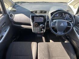 【インパネ全体】全方位で視界が広く、高い目線で運転もしやすいです！