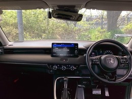 フロントガラスが大きく、ワイドな視界で運転もしやすくなるように、設計されています。