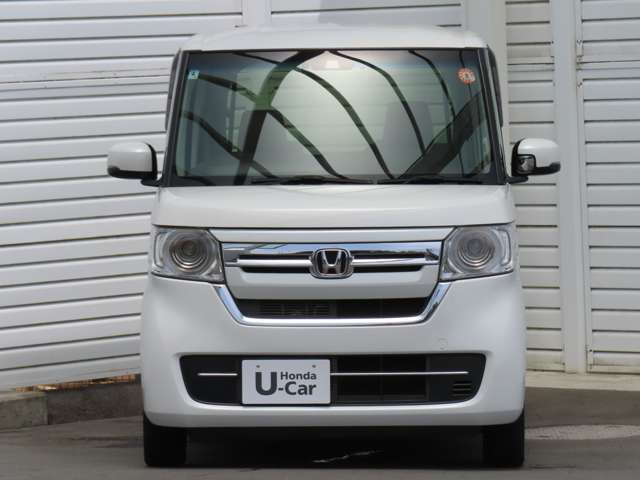 『LEDヘッドライト』　明るく省電力、そして車外の明るさに応じて自動で点灯・消灯してくれるオートライトコントロール機構付LEDヘッドライトを装備。夜間の走行なども安心してお乗り頂けます。