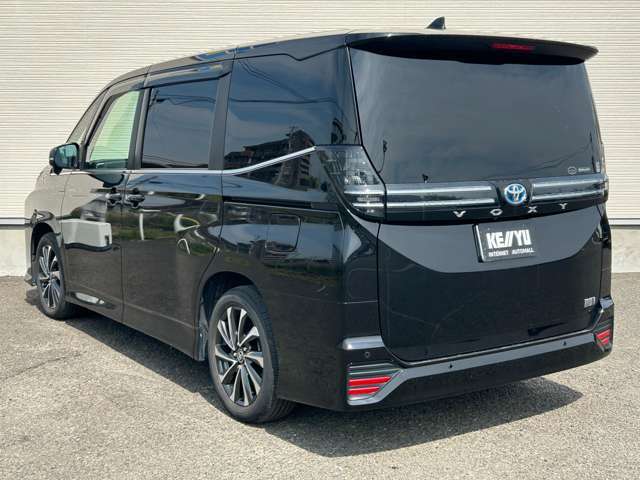 当社で整備の車両には4ヶ月の消耗品も含む無料保証と最長5年走行無制限の延長保証をオプションでご用意☆遠方のお客様はお近くのディーラーにて保証修理をお受けできます♪