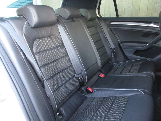 各シート・内装ともにコンディション良好です！ご覧になって頂きたいです！