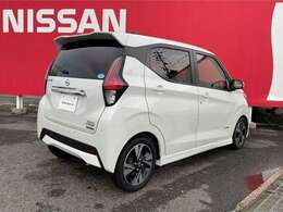 最大104項目を点検・整備法定点検の整備に加え、日産独自の点検整備を実施。基準を満たしていない消耗部品を交換いたします。