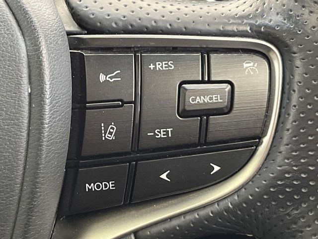 【レーダークルーズコントロール】高速道路での長距離走行が楽に！！自動で速度を保つクルーズコントロールが、衝突軽減システムと連携し、前方の車両を感知して車間を保つように速度調節してくれます！！