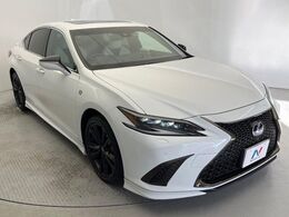 【TRDエアロ】人気のTRDエアロを装備！クルマの外観がよりスタイリッシュになり、街中で存在感あふれる1台に♪将来買い替える時にもリセールに影響しやすく、価値ある人気の装備です！