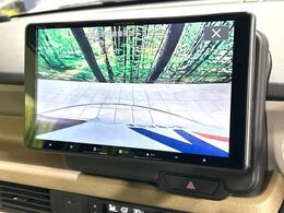 【バックカメラ】駐車時に後方がリアルタイム映像で確認できます。大型商業施設や立体駐車場での駐車時や、夜間のバック時に大活躍！運転スキルに関わらず、今や必須となった装備のひとつです！