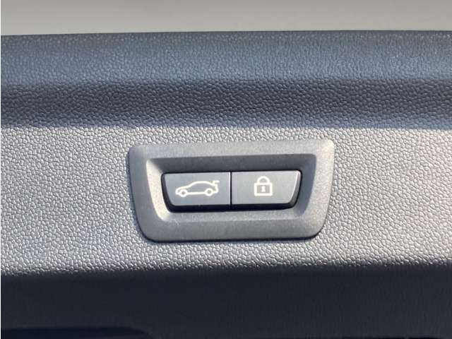 電動テールゲート