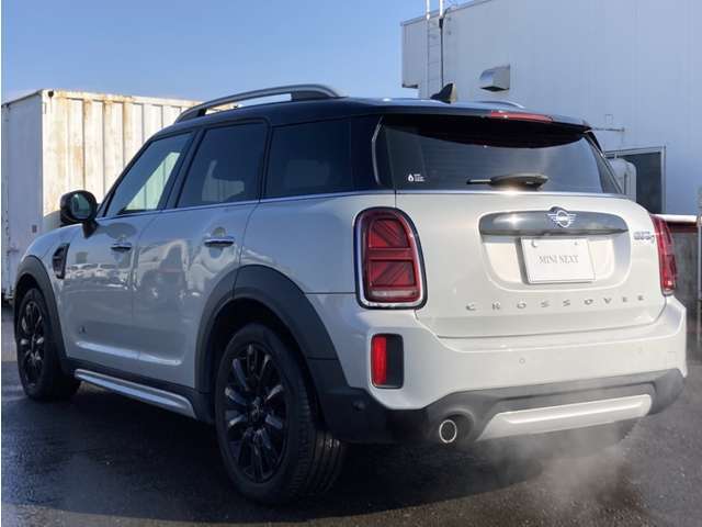 (2年間走行距離無制限・100項目の点検整備・整備記録とオーナーハンドブック・24時間エマージェンシー・サービス)等保証内容が充実しております。