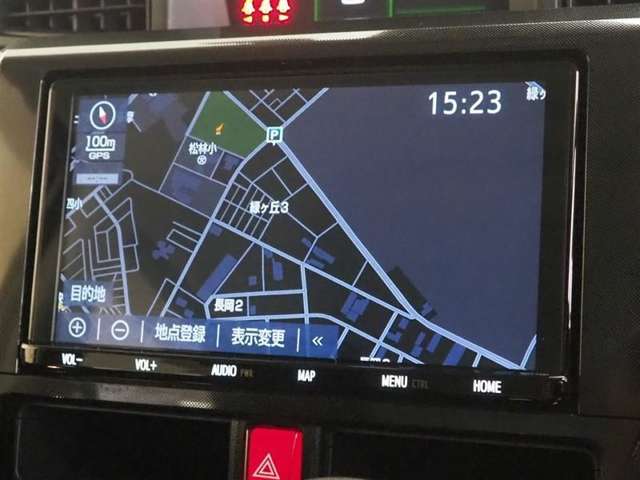 トヨタ純正9インチSDナビ搭載してます！！FM.AMラジオ、フルセグTV視聴、音楽録音、DVD再生、Bluetooth接続できます♪