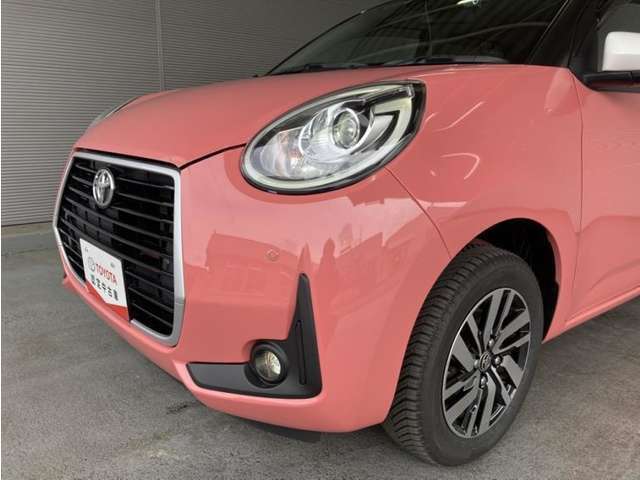LEDヘッドランプです。十分な明るさを保ちつつも消費電力が少なく、バルブ寿命も長いのが特徴です。瞬時にMAXの光量を発揮するのもLEDならではです。
