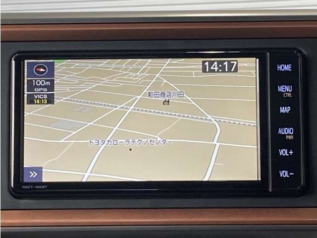 ナビ付きです。目的地を設定すれば、初めての場所でも簡単に行くことが出来ます。