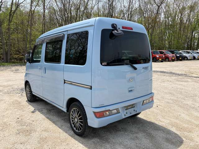 国交省の代わりに車検認定ができる「陸運局指定工場」の資格をもっており、熟練の整備士や国家資格を持った整備士が揃ってます！